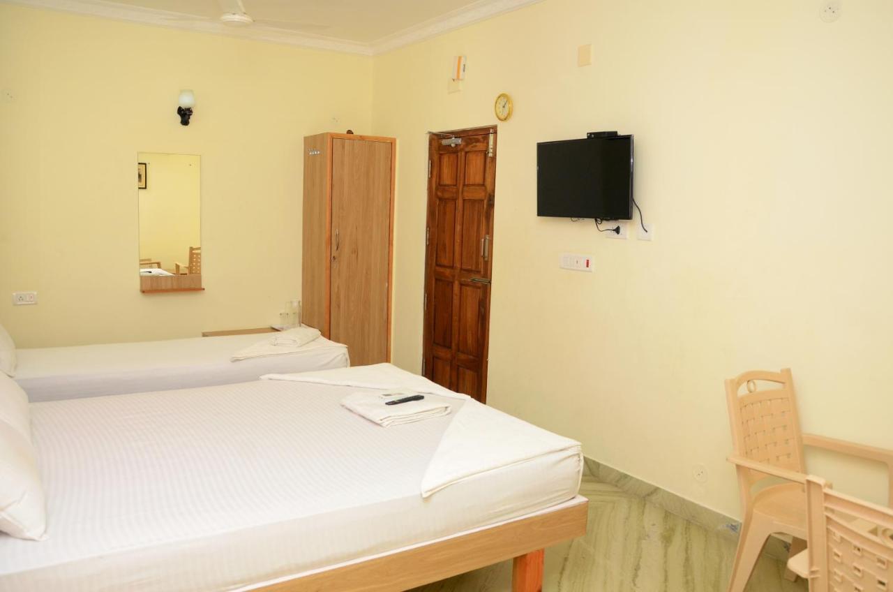 Hari Iyer Residency Hotel Tiruchchendūr Buitenkant foto