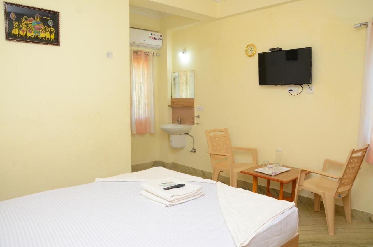 Hari Iyer Residency Hotel Tiruchchendūr Buitenkant foto