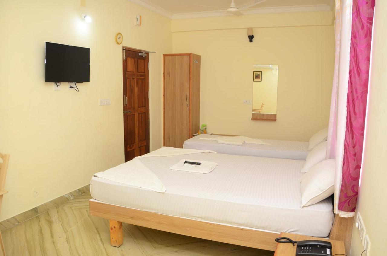 Hari Iyer Residency Hotel Tiruchchendūr Buitenkant foto