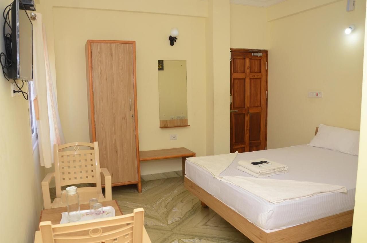 Hari Iyer Residency Hotel Tiruchchendūr Buitenkant foto