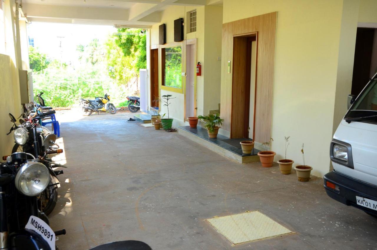 Hari Iyer Residency Hotel Tiruchchendūr Buitenkant foto